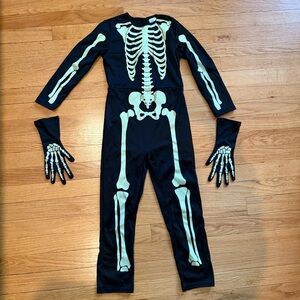 Kids Skeleton Costume with Glow in the Dark Bones. Halloween costume age 5-6